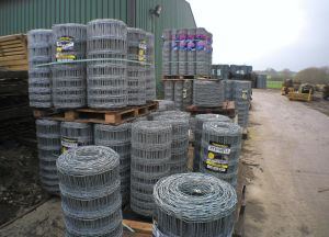 R13-120-8 50mtr Horse Fence from Webbs